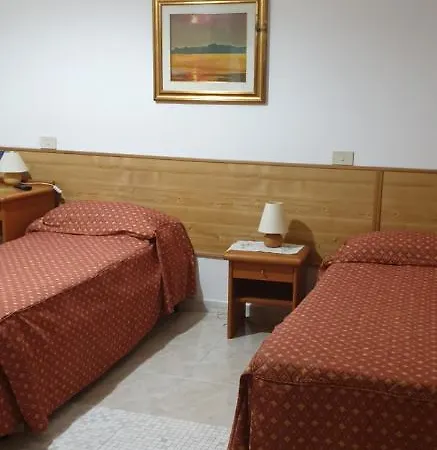 Volturnoguesthouse2 Хостел Рим
